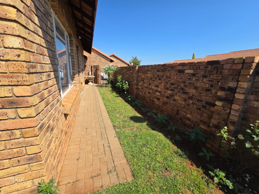 2 Bedroom Property for Sale in Riviera Northern Cape